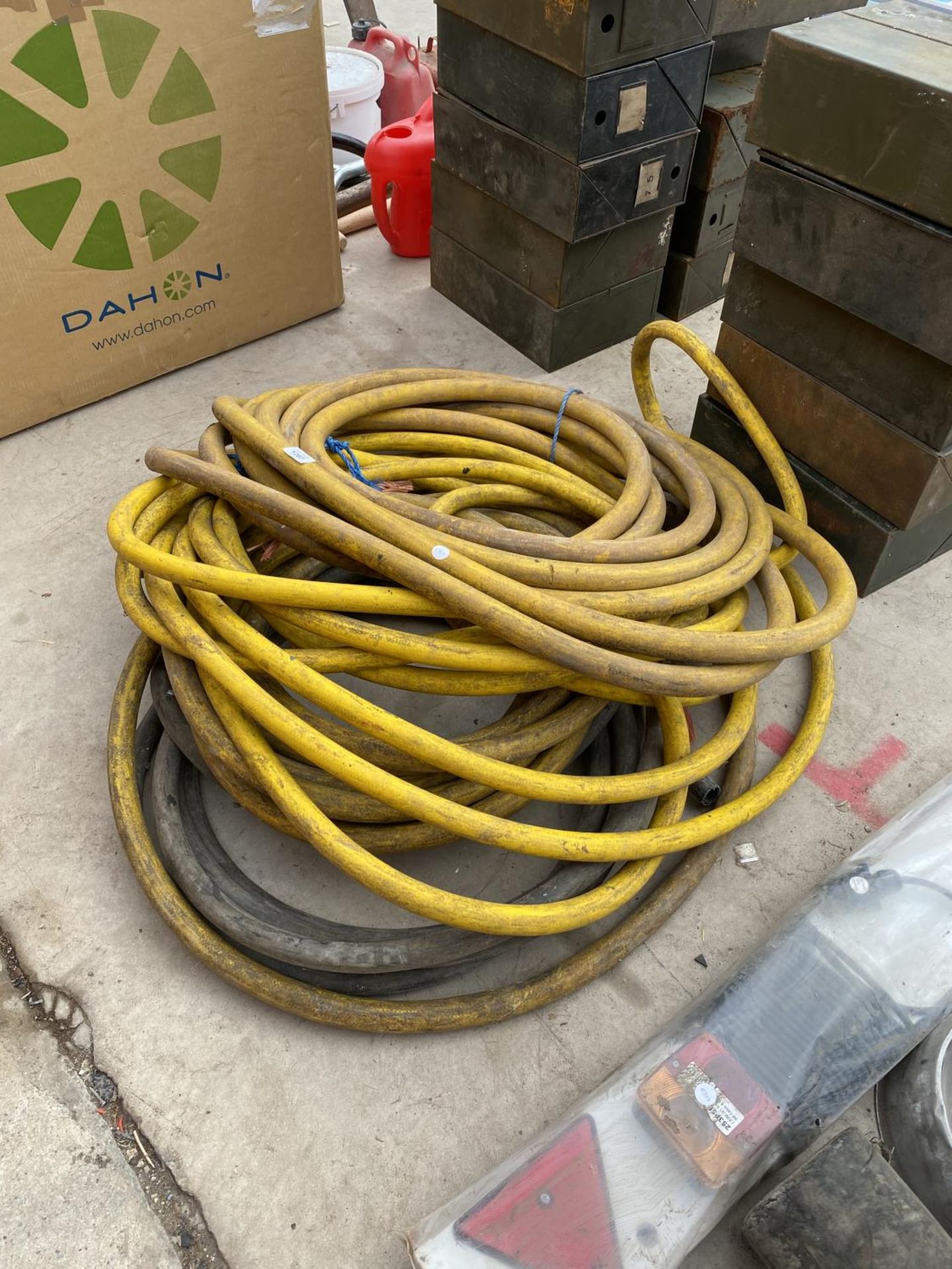 A LARGE QUANTITY OF AIR HOSE