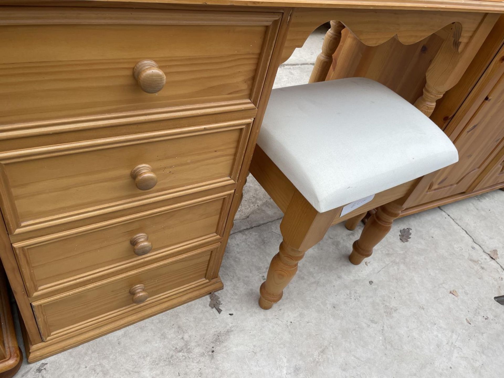 A PINE DRESSING TABLE AND STOOL - Image 4 of 4