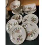 A COLLECTION OF ROYAL WORCESTER 'EVESHAM' TABLEWARE TO INCLUDE PLATES, BOWLS, ETC