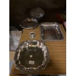FOUR PEICES OF SILVER PLATE WARE TO INCLUDE A GLASS LINED DRINKS TRAY