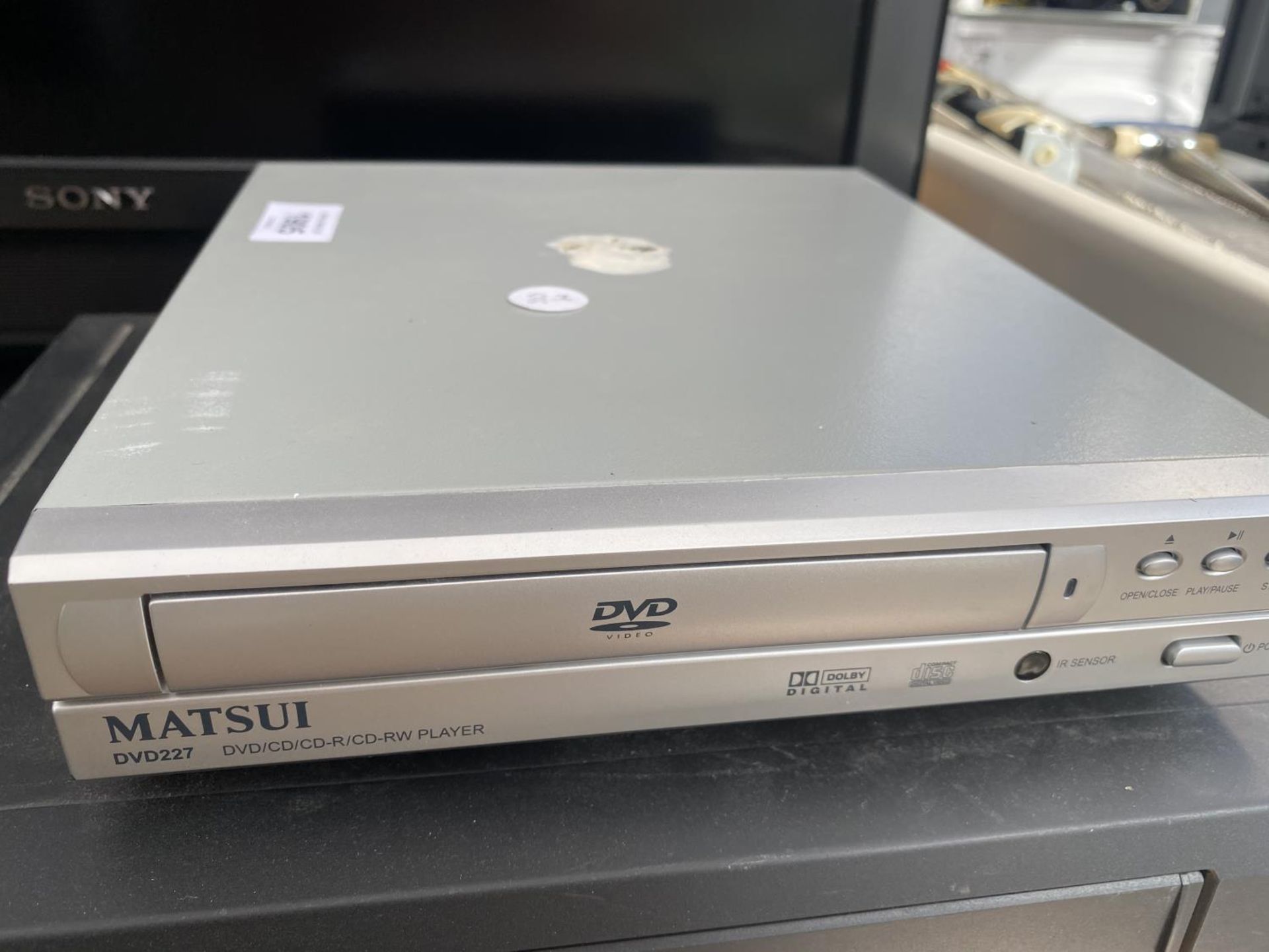 A MATSUI DVD PLAYER AND A FURTHER SONY VHS PLAYER - Image 2 of 3