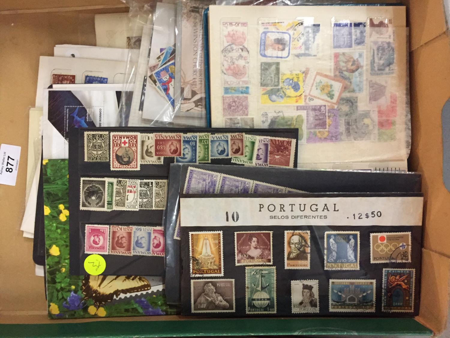 A COLLECTION OF VARIOUS STAMPS, CIGARETTE CARDS AND GERMAN BANK NOTES - Bild 2 aus 6