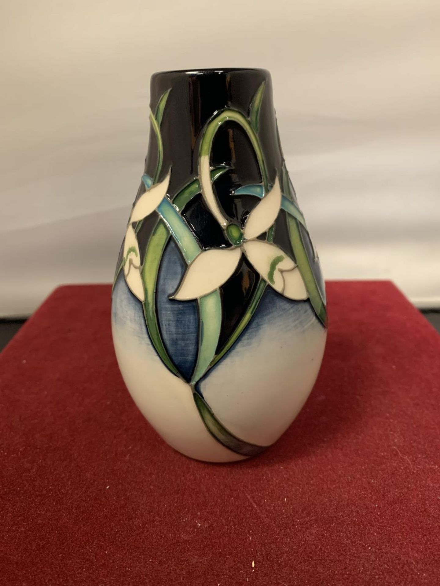 A MOORCROFT TWENTY WINTERS VASE 5 INCHES TALL - Image 2 of 4