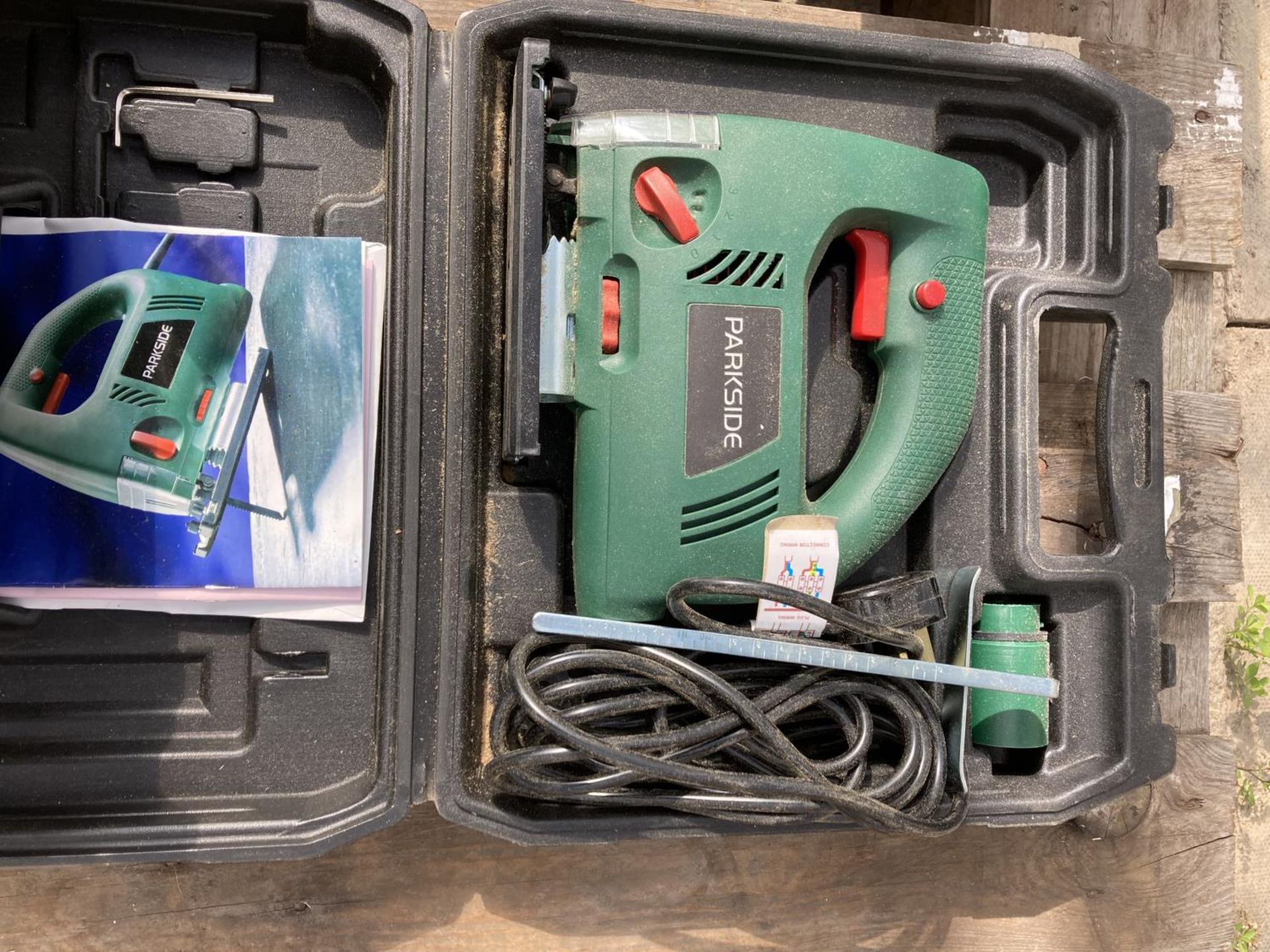 FOUR POWER TOOLS IN CASES TO INCLUDE DREMEL SANDER, PROXXON MICROMOT DRILL, PARKSIDE DRILL, WORKZONE - Image 4 of 5