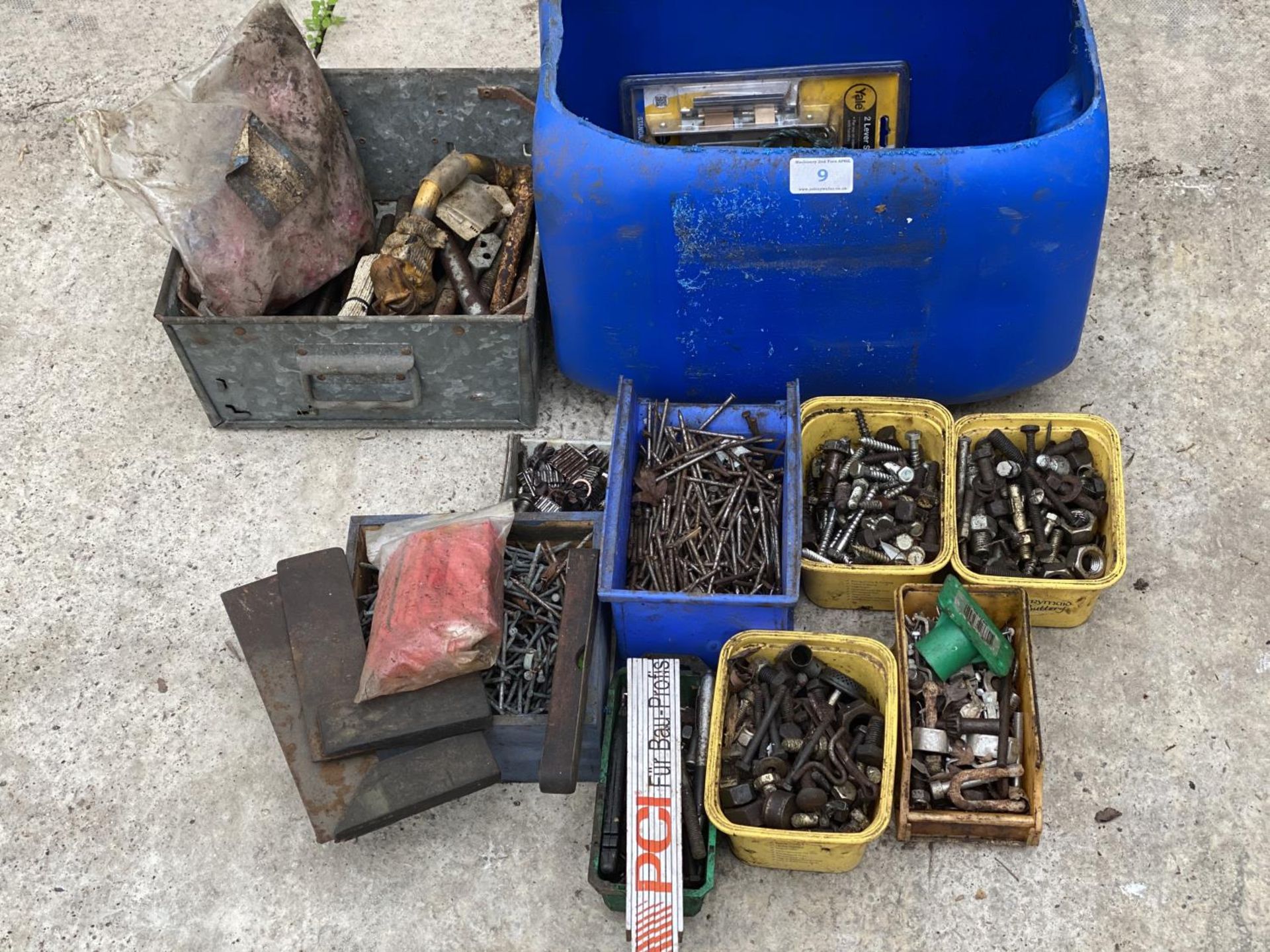 A QUANTITY OF NUTS & BOLTS ETC. - NO VAT