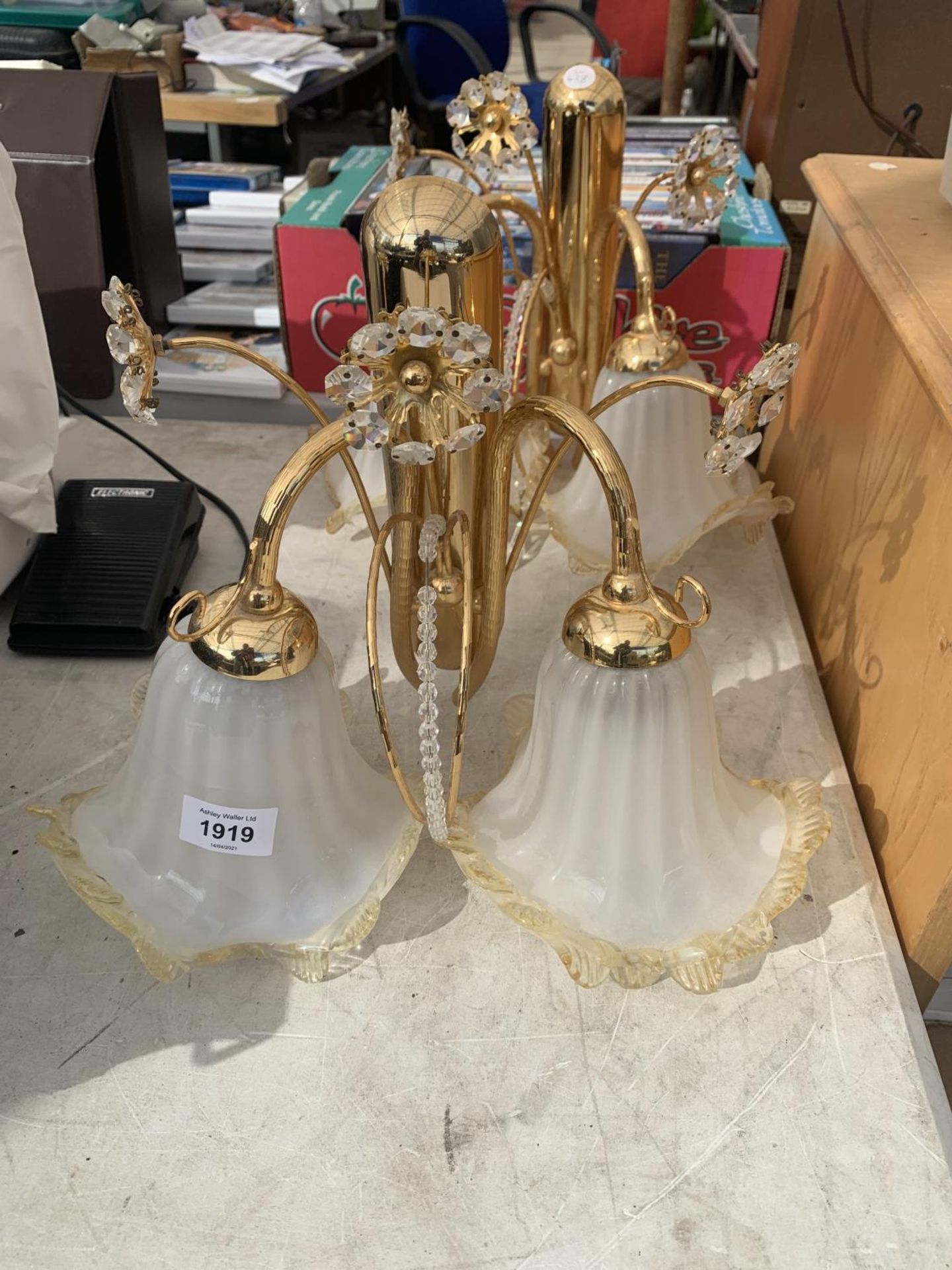 A PAIR OF DECORATIVE WALL LIGHT FITTINGS - Image 2 of 3