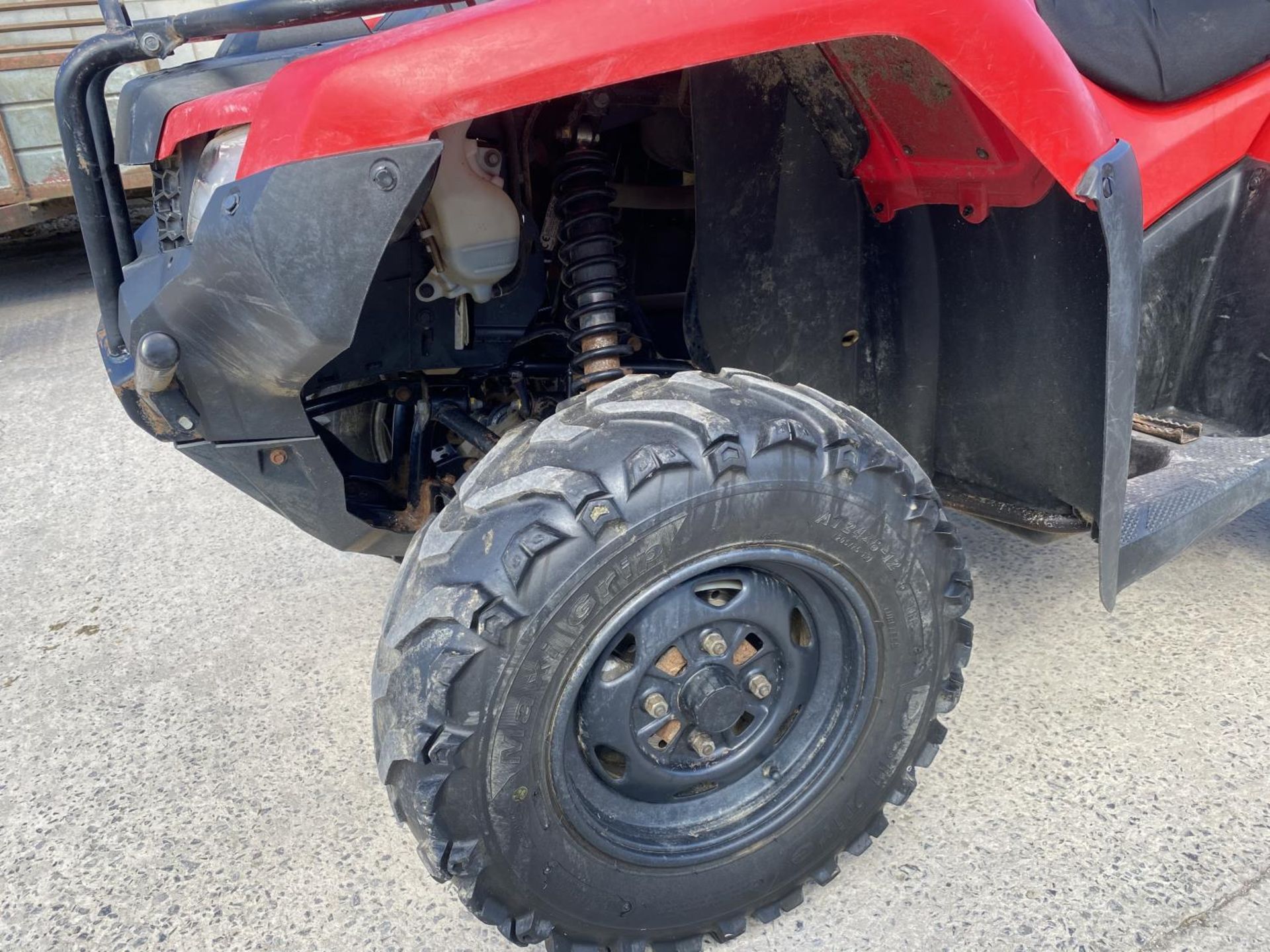A 2017 HONDA TRX 420 QUAD BIKE - SEE VIDEO OF VEHICLE STARTING AND RUNNING AT https://www.youtube. - Image 9 of 10