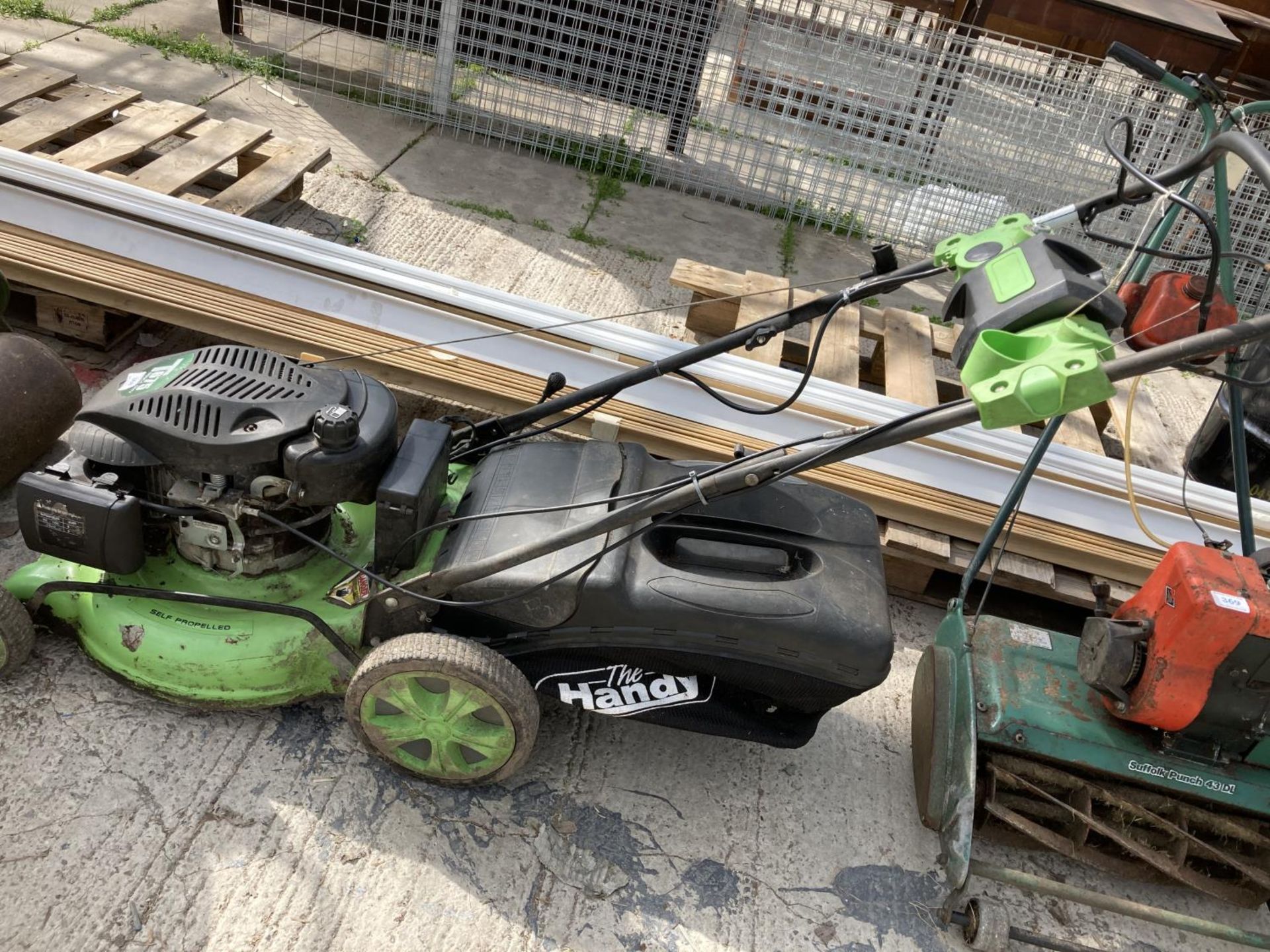 THE HANDY ELECTRIC START PETROL LAWN MOWER BELIEVED WORKING BUT NO WARRANTY no vat - Image 2 of 2