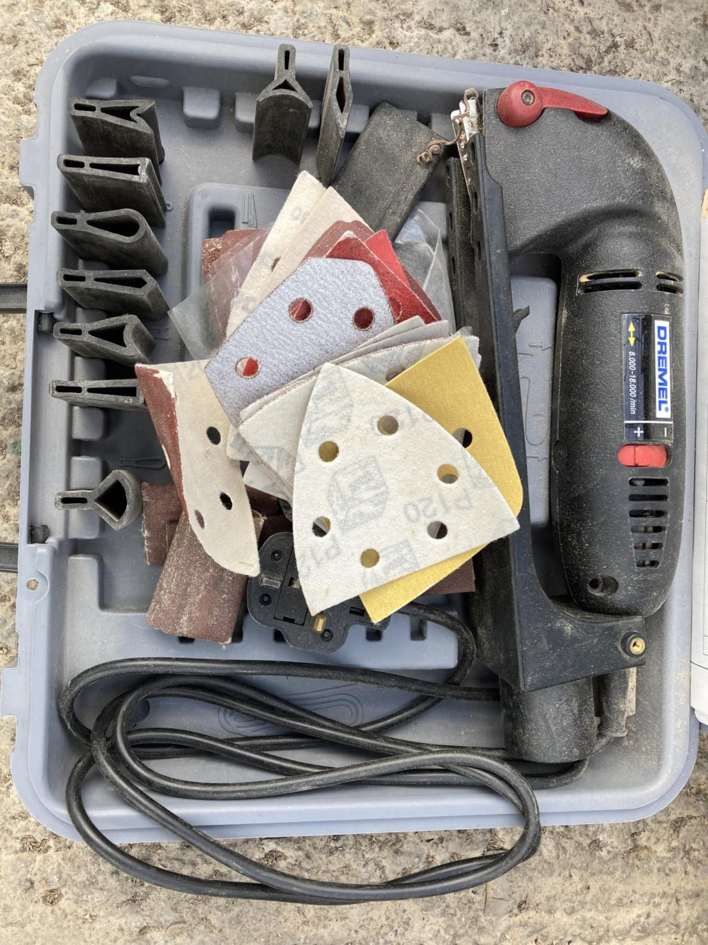 FOUR POWER TOOLS IN CASES TO INCLUDE DREMEL SANDER, PROXXON MICROMOT DRILL, PARKSIDE DRILL, WORKZONE - Image 2 of 5