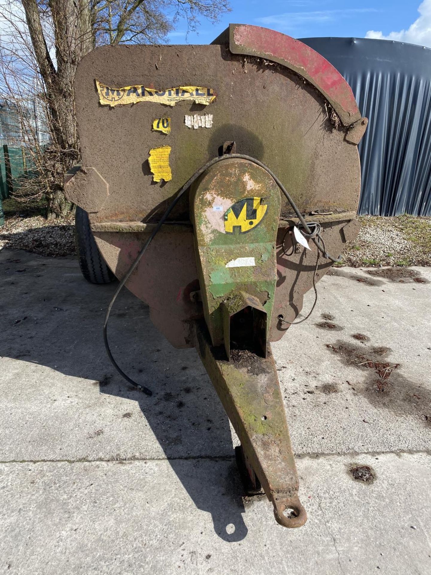 A MARSHALL 70 MANURE SPREADER WITH HYDRAULIC LID WORKING BUT NO WARRANTY + VAT