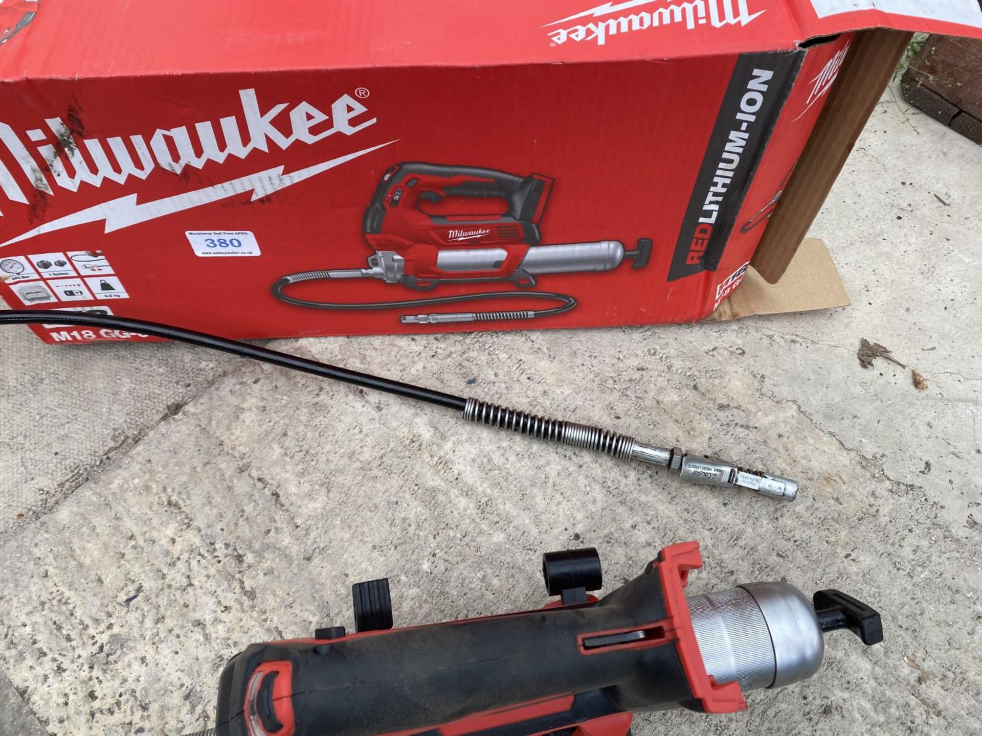 A MILWAUKEE M18 GG-0 GREASE GUN - Image 3 of 5