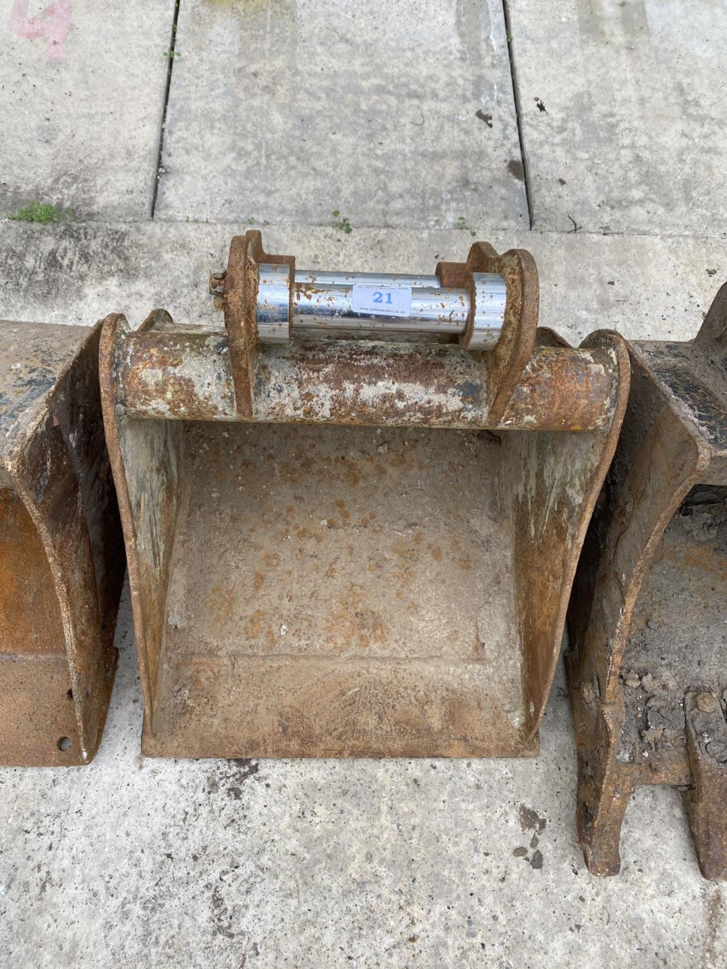 A DIGGER BUCKET 18" - N0 VAT - Image 3 of 4