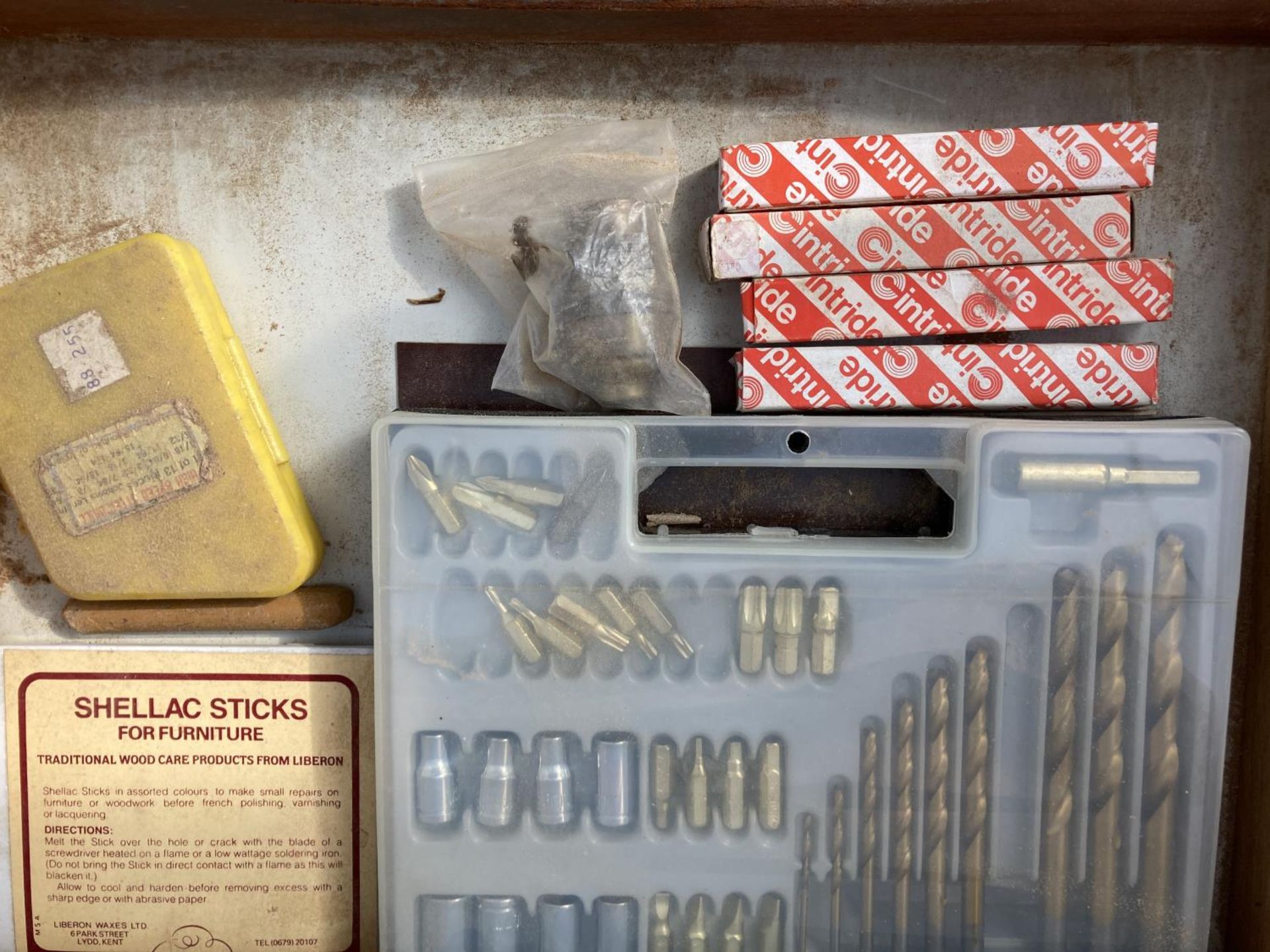 A LOCKABLE WOODEN TOOL SAFE WITH TEN DRAWERS CONTAINING DRILL BITS, SHEET METAL CUTTERS, RIVETS SETS - Image 2 of 6