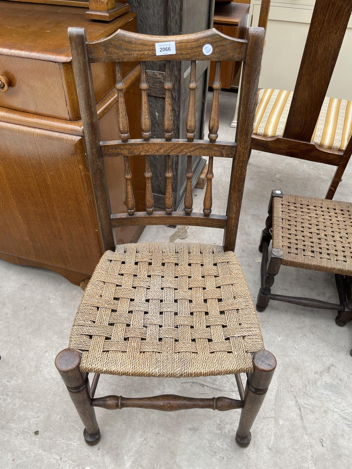 A LANCASHIRE STYLE SPINDLE BACK DINING CHAIR, TWO RUSH SEATED STOOLS AND A LLOYD LOOM STYLE LINEN - Image 2 of 6