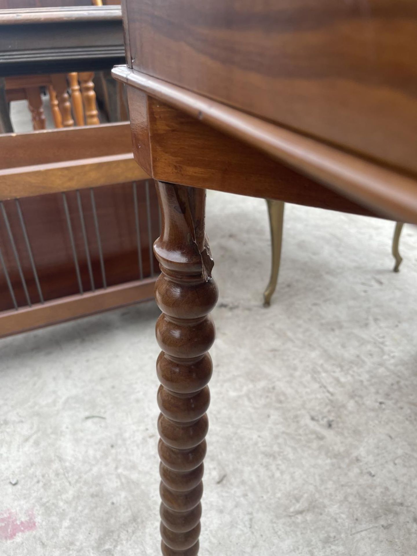 A SMALL WALNUT AND INLAID TABLE WITH SWALLOW DECORATION ON TURNED LEGS WITH SINGLE DRAWER, 22X17.5" - Image 4 of 6