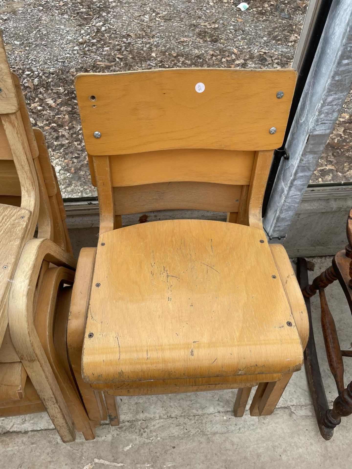 A COLLECTION OF 7 MID 20TH CENTURY BENTWOOD CHILDRENS SCHOOL CHAIRS - Image 3 of 5