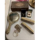 A COLLECTION OF ASSORTED ITEMS TO INCLUDE AN INLAID HARDWOOD BOX, AN EMBOSSED HAND MIRROR, COSTUME