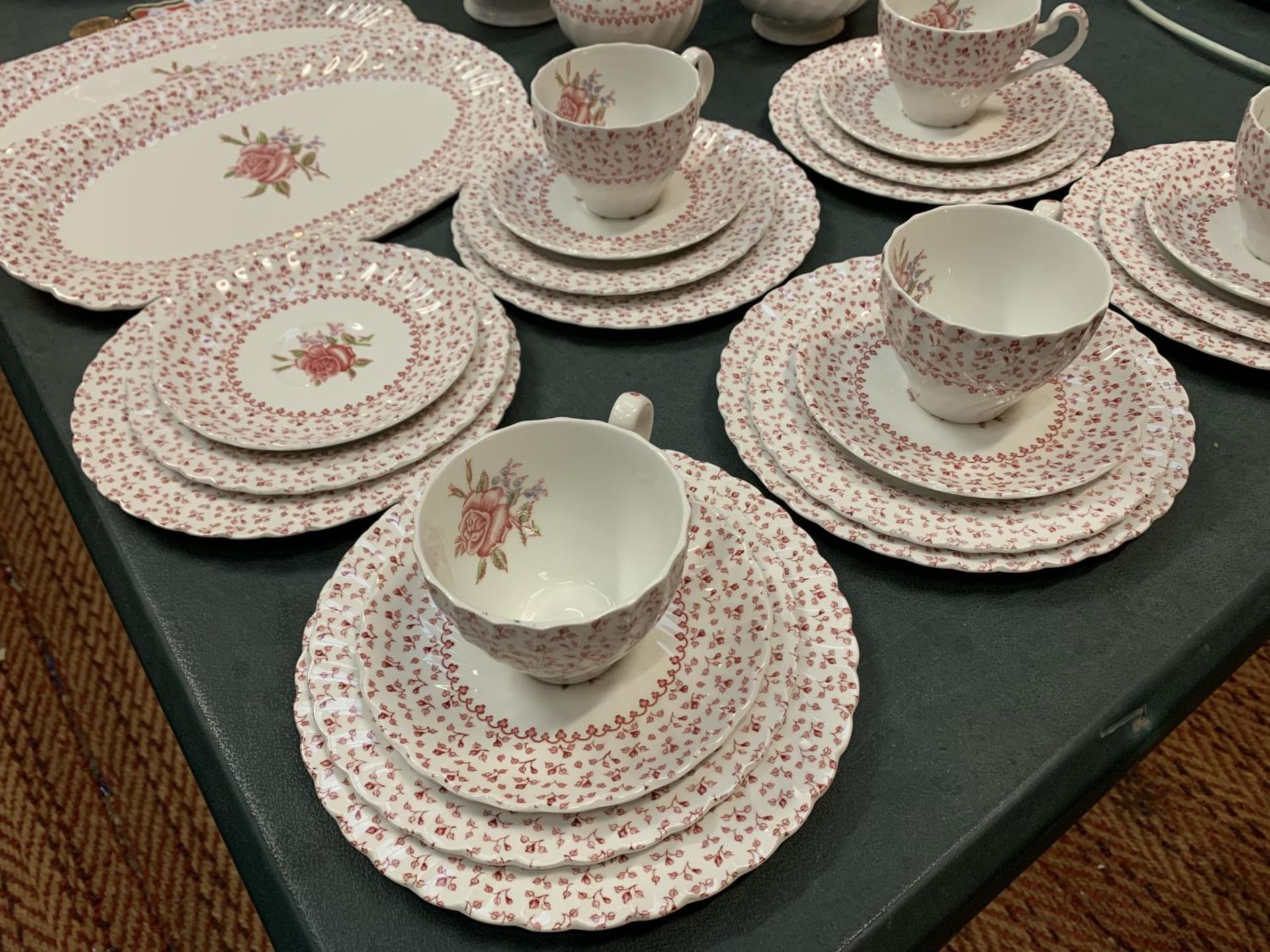 A SIX TRIO JOHNSON BROTHERS TEA SET 'ROSE BOUQUET' TO INCLUDE TEAPOT, CREAMER, SUGAR BOWL, - Image 2 of 4