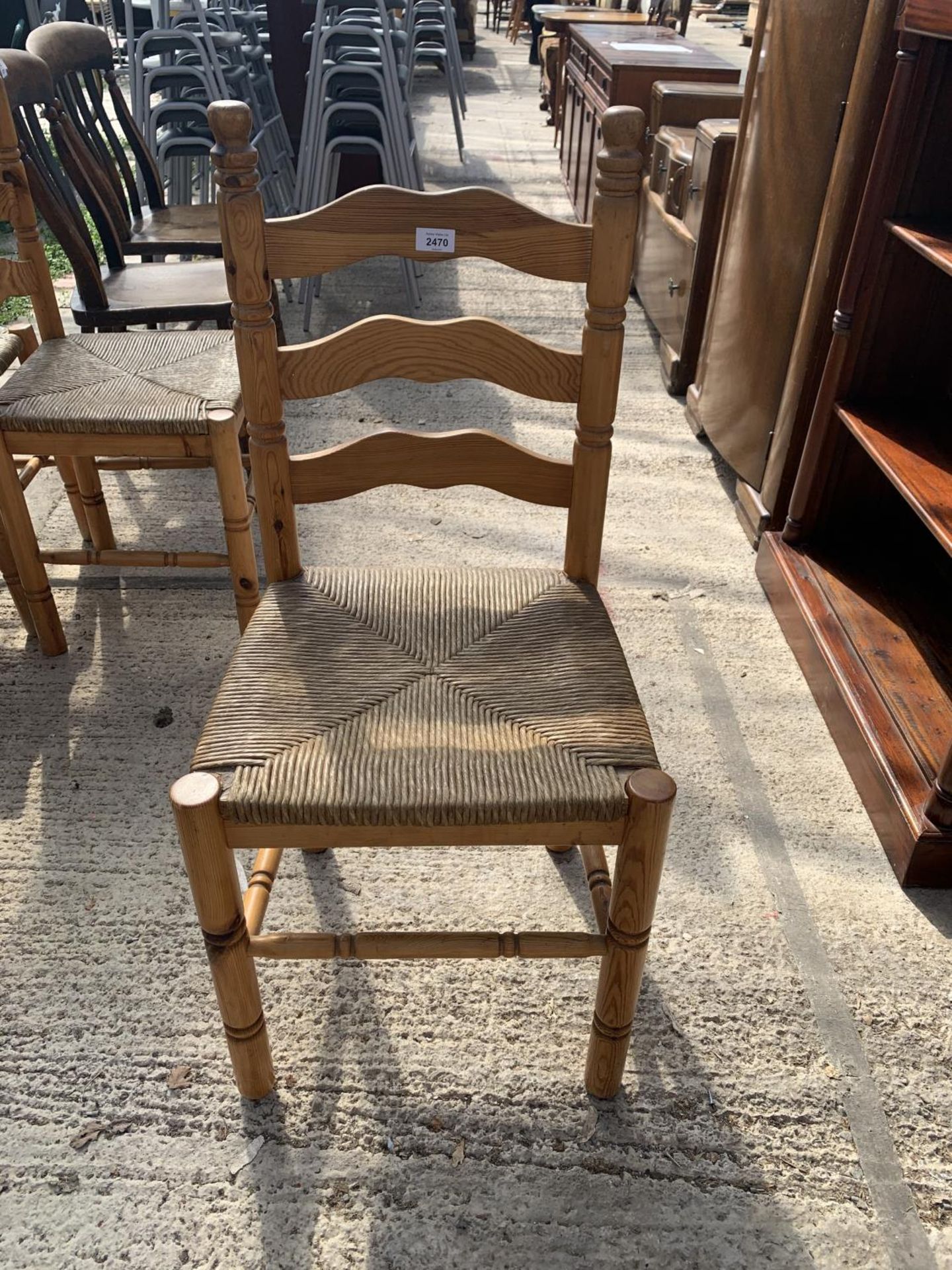 A SET OF FIVE PINE RUSH SEATED LADDERBACK CHAIRS - Image 2 of 4