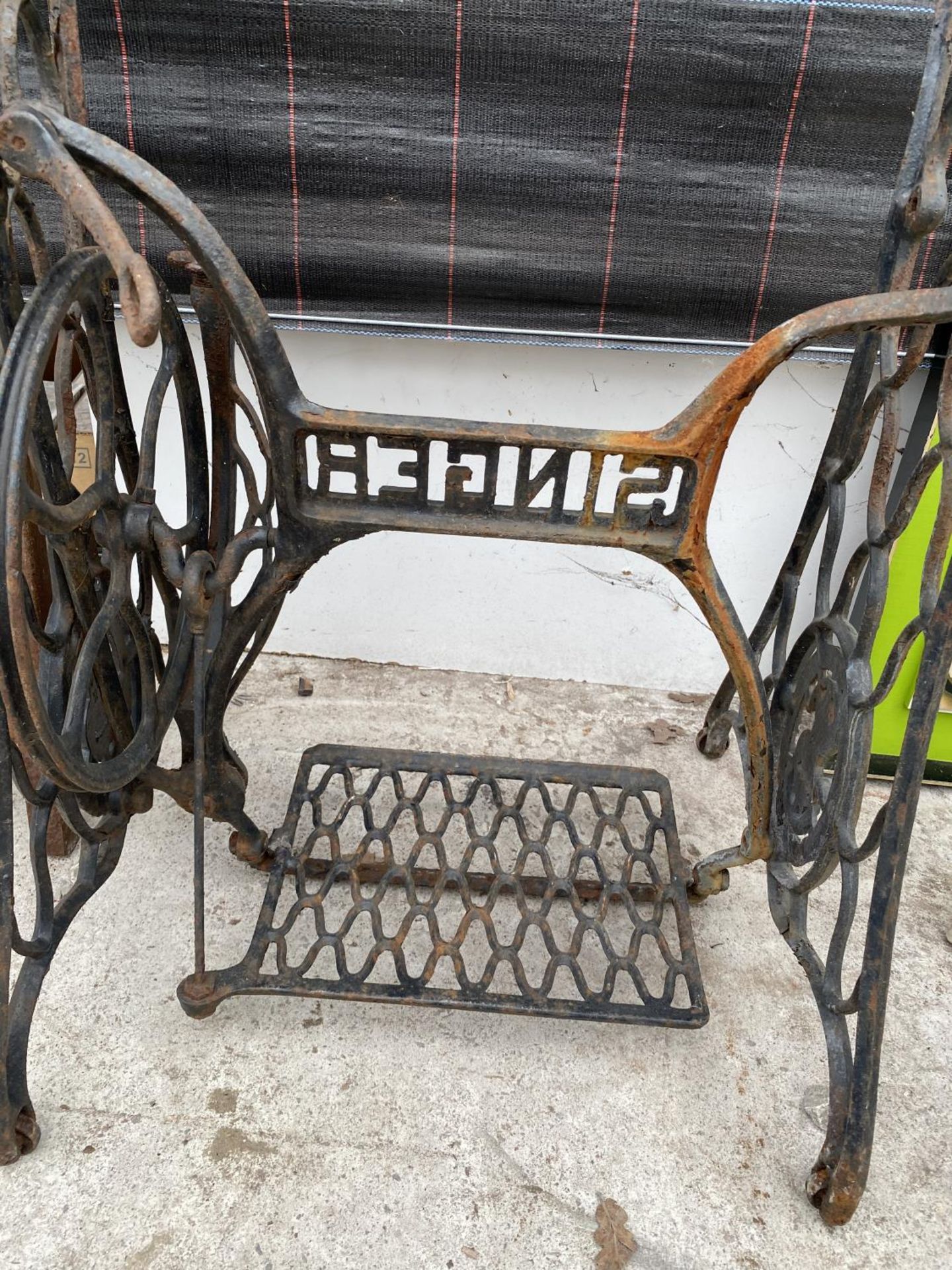A SECTION OF DECORATIVE WROUGHT IRON RAILING AND A SINGER TREADLE BASE - Image 3 of 5