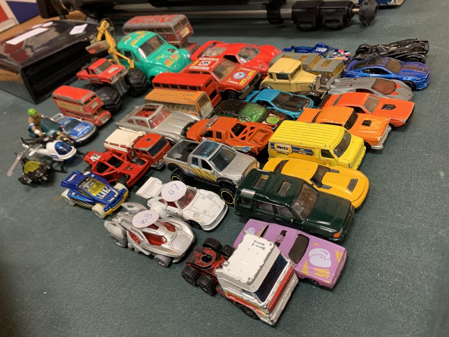A QUANTITY OF TOY CARS - Image 2 of 3