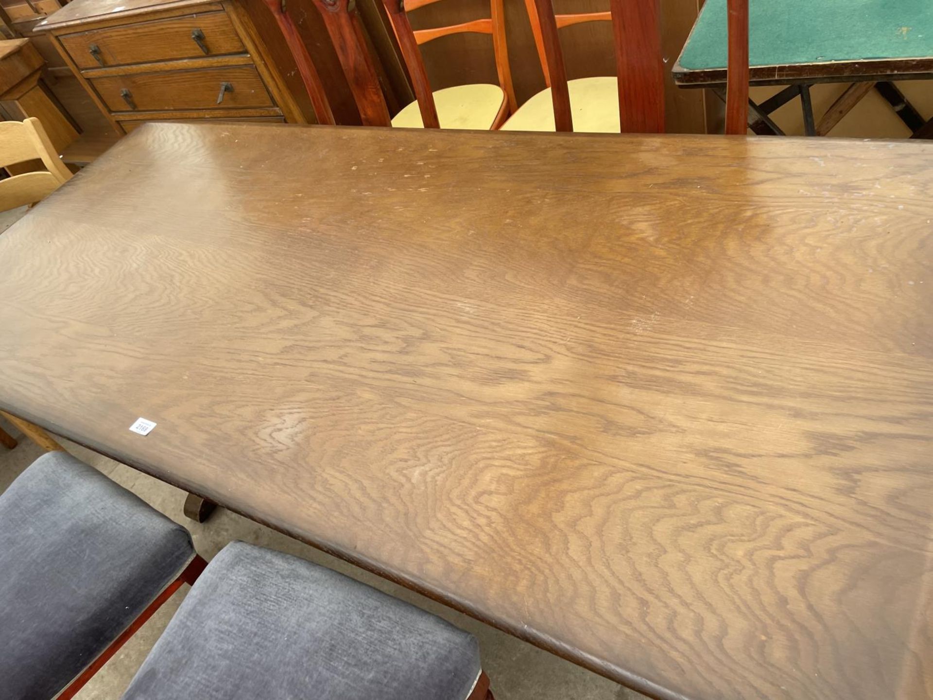 AN ERCOL STYLE ELM REFECTORY TABLE AND FOUR MAHOGANY DINING CHAIRS - Image 2 of 7