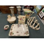 EIGHT EXAMPLES OF ROYAL DOULTON CERAMIC WARE TO INCLUDE A 'CAPRICE' JUG (D5358)