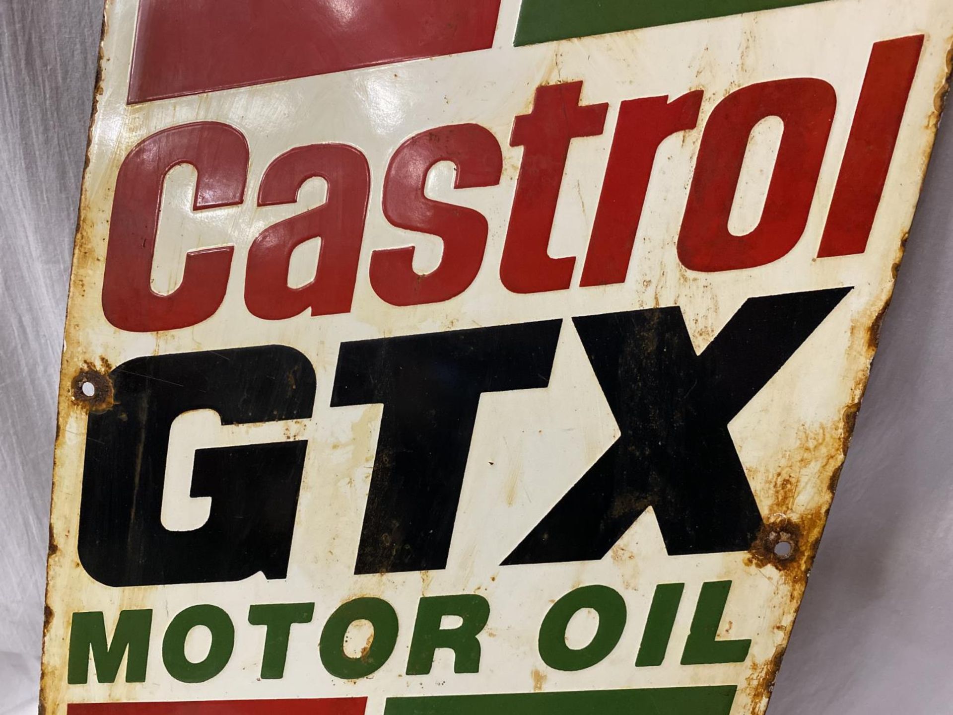 A CASTROL GTX MOTOR OIL ENAMEL SIGN 30CM X 60CM - Image 4 of 4