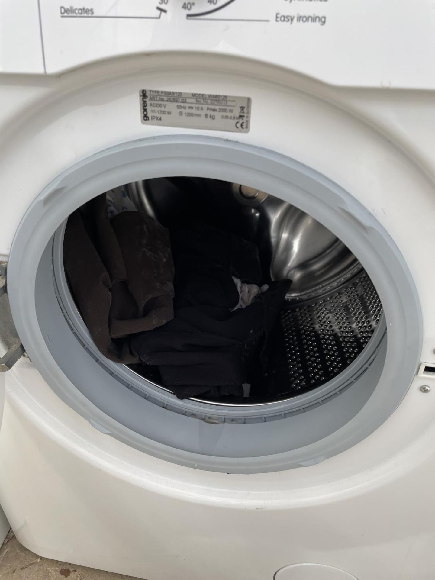 A WHITE GORENJE WASHING MACHINE BELIEVED IN WORKING ORDER BUT NO WARRANTY - Image 5 of 5