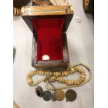 A SMALL DECORATIVE BOX AND CONTENTS CONSISTING OF COINS AND NECKLACES