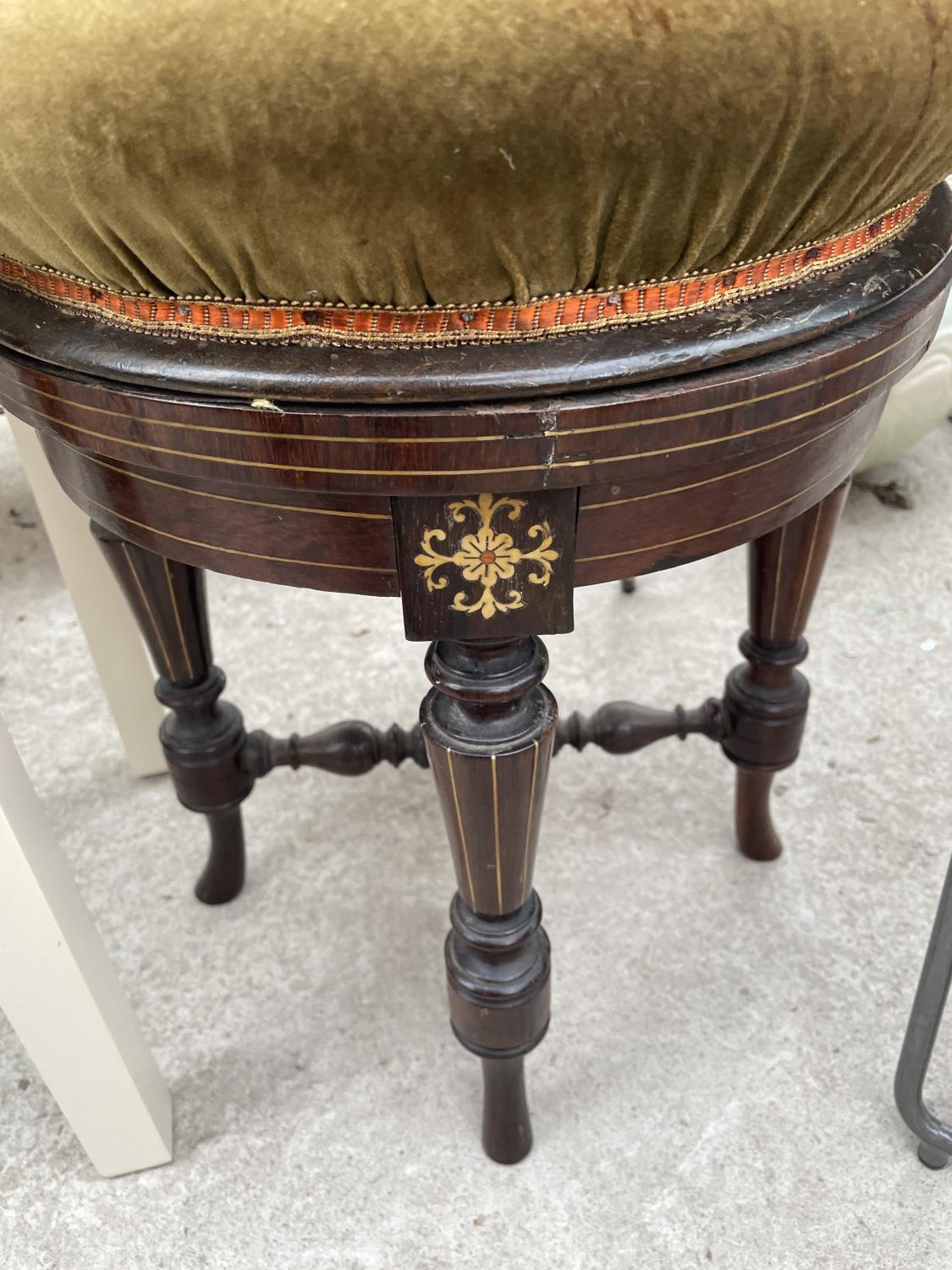 A VICTORIAN ROSEWOOD AND INLAID ADJUSTABLE PAINO STOOL ON FOUR TURNED LEGS - Image 3 of 4