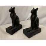 A PAIR OF COMPOSITE BOOKENDS IN THE FORM OF EGYPTIAN CATS H:20CM