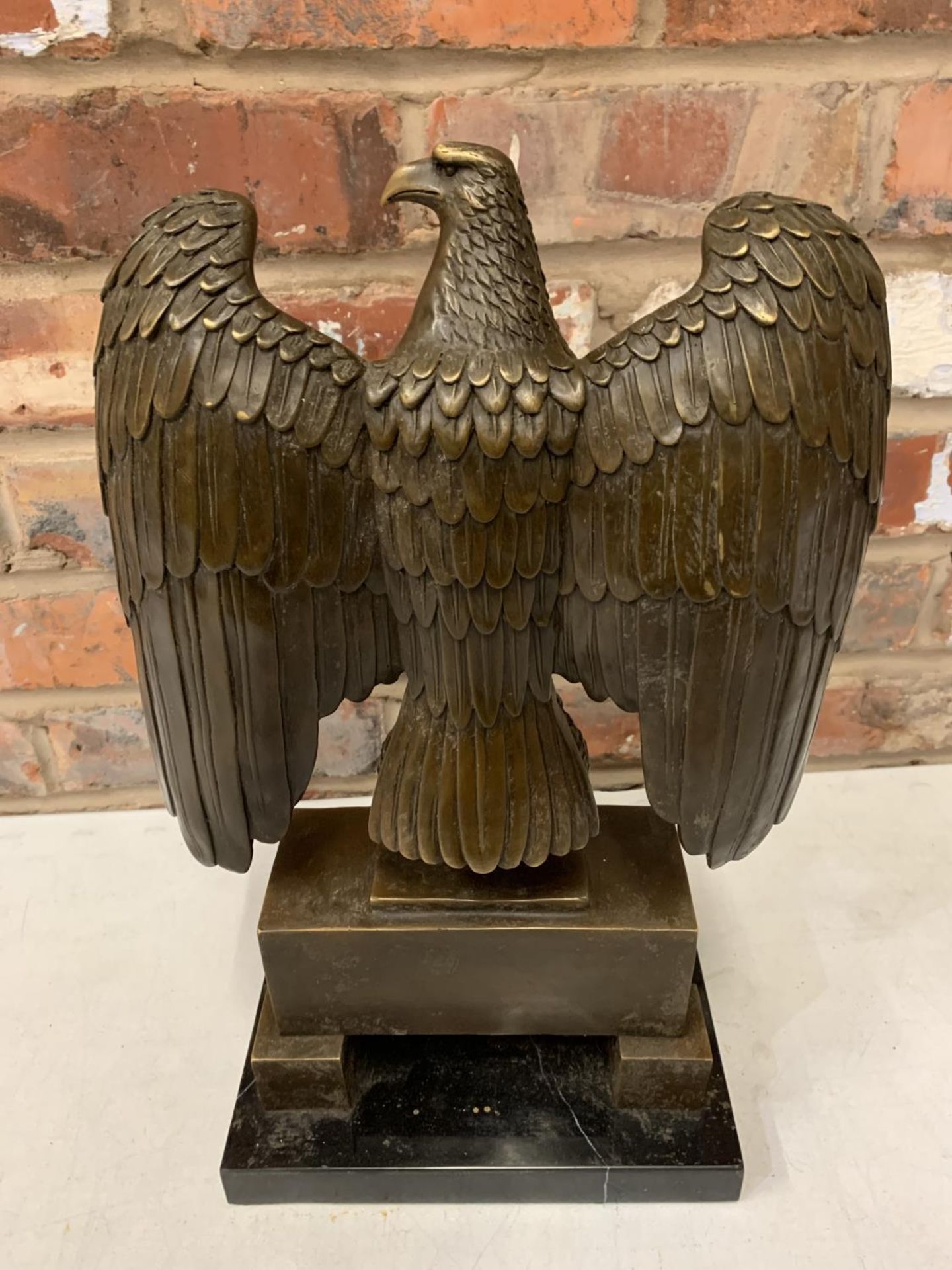 A BRONZE SCUPLTURE OF A GERMAN STATUE WITH EAGLE AND SWASTIKA ON MARBLE BASE - H:44CM INCLUDING BASE - Image 5 of 6