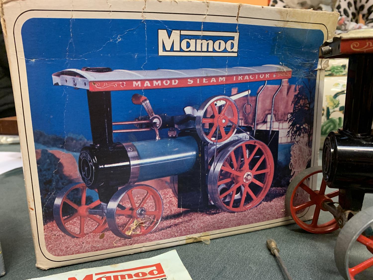 A BOXED MAMOD TRACTION ENGINE WITH ACCESSORIES - Image 3 of 6