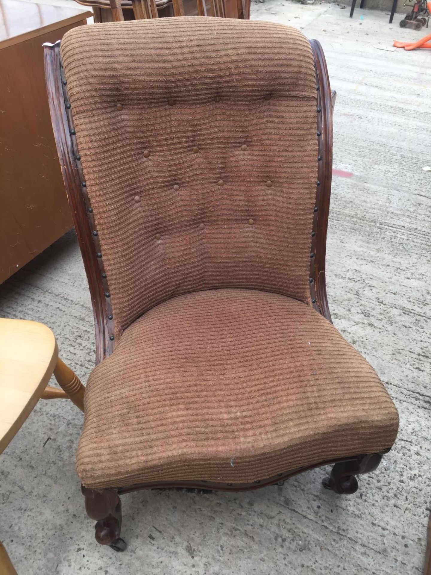 A VICTORIAN STYLE BUTTON BACK NURSING CHAIR