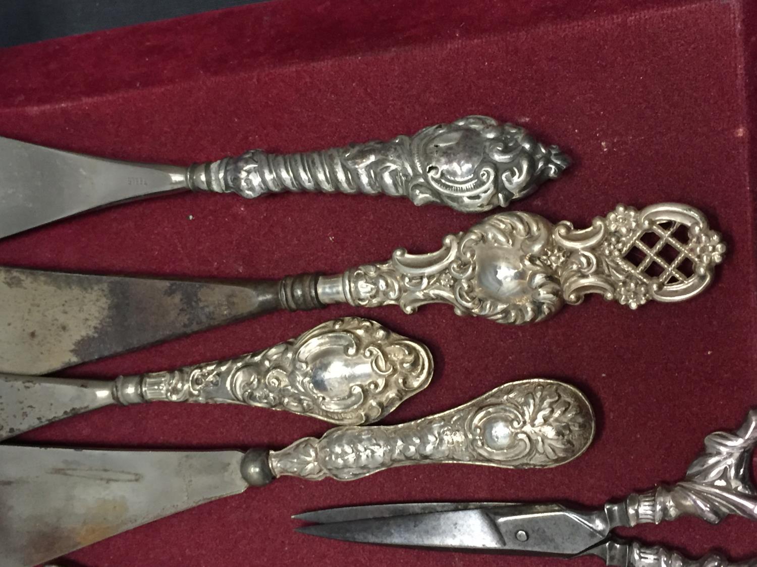 FOUR SHOE HORNS, SIX BUTTON HOOKS AND A PAIR OF SCISSORS ALL WITH HALLMARKED HANDLES - Image 4 of 4