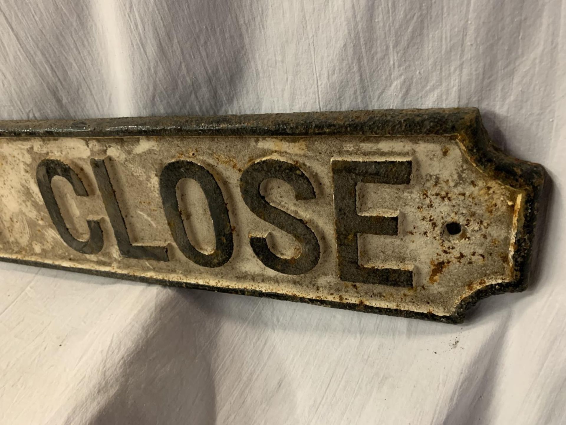 A CAST METAL STREET SIGN 'BASILDON CLOSE' 110CM X 15CM - Image 4 of 5