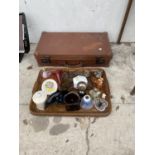 AN ASSORTMENT OF ITEMS TO INCLUDE A VINTAGE TRAVEL CASE, CERAMIC AND GLASS WARE TO INCLUDE A POOLE