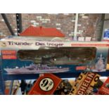 A LARGE THUNDER DESTROYER RADIO CONTROLLED WARSHIP L:78CM