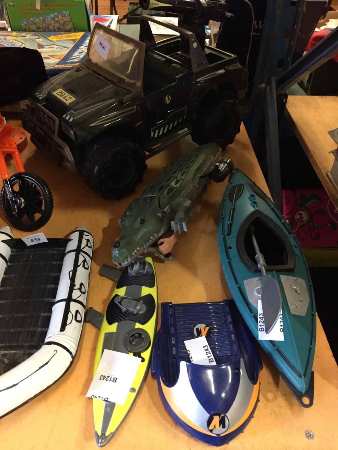 A VARIETY OF ACTION MAN VEHICLES AND BOATS - Image 2 of 3
