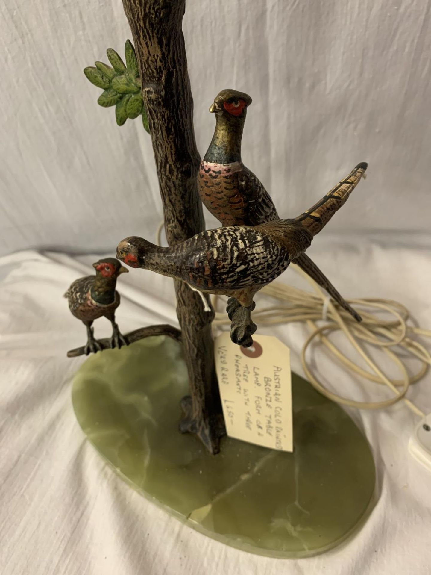 AN AUSTRIAN COLD PAINTED BRONZE TABLE LAMP WITH THREE PHEASANTS C.1920S H: 44CM - Image 2 of 4