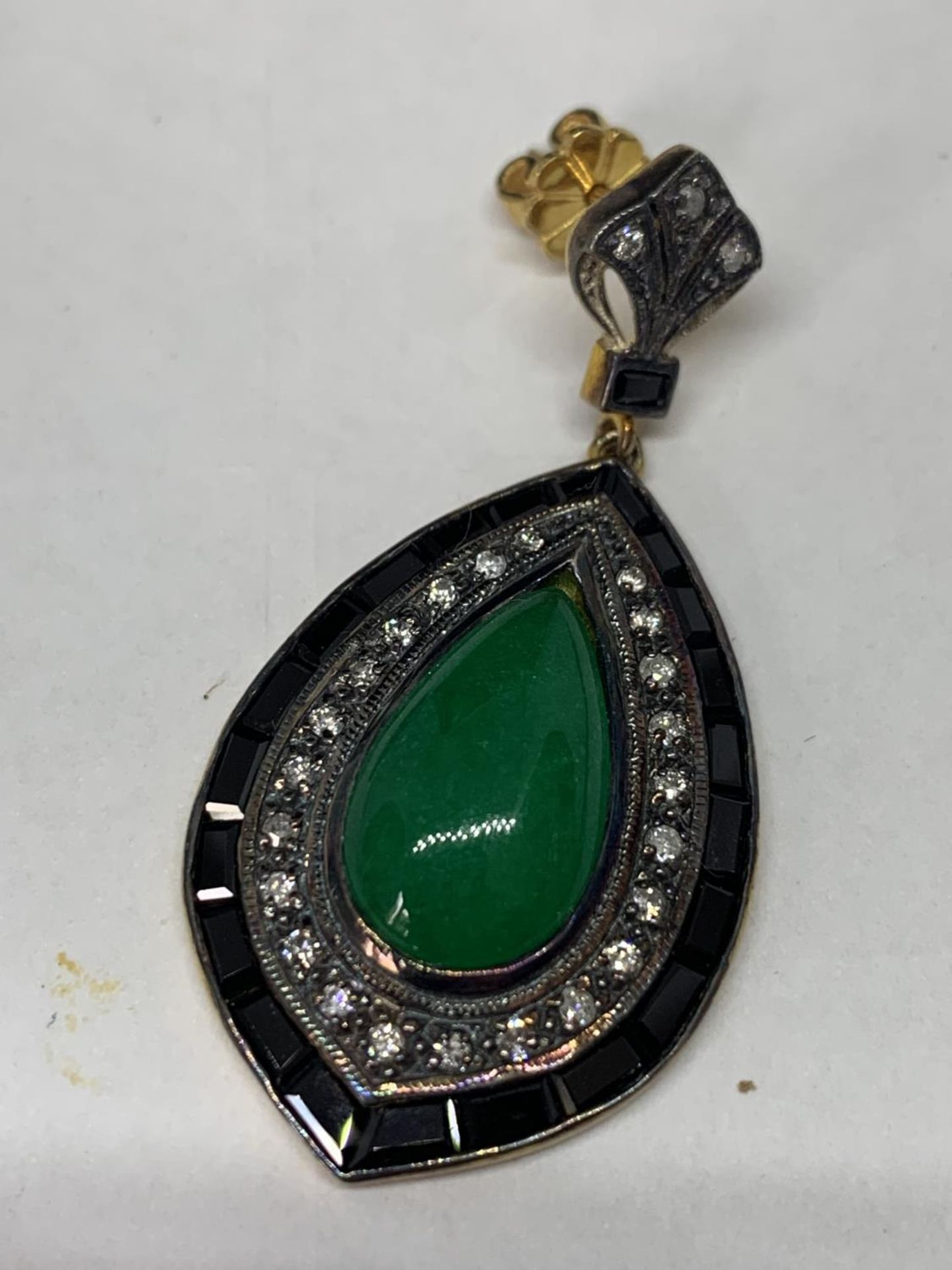 A PAIR OF JADE ON BLACK ONYX EARRINGS WITH DIAMOND SURROUND AND YELLOW AND WHITE METAL - Image 3 of 4