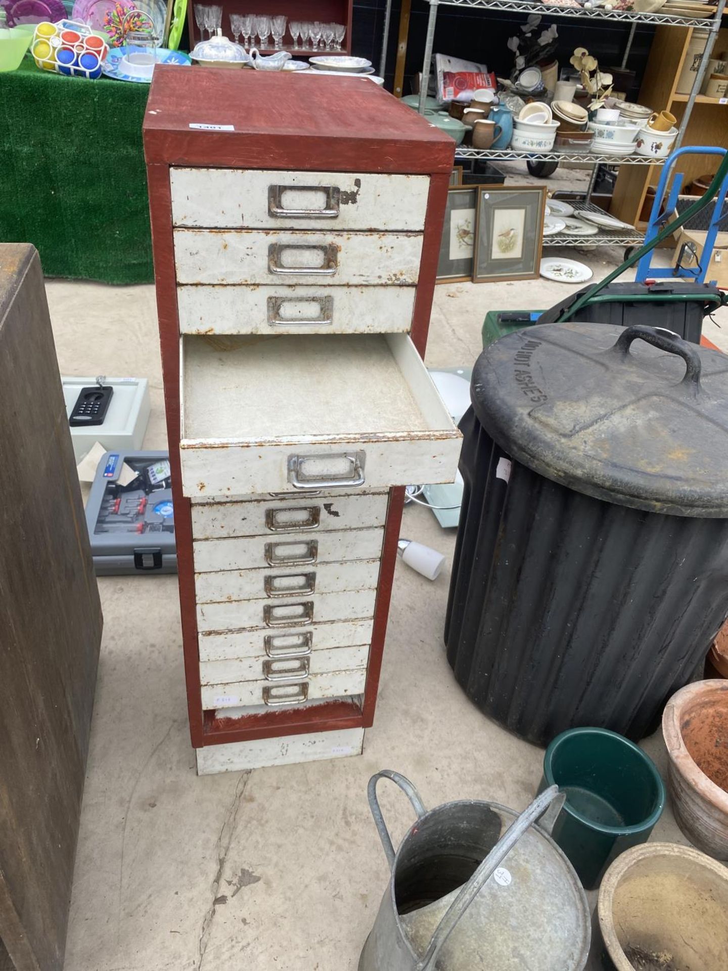 A 15 DRAWER METAL FILING CABINET (MISSING ONE DRAWER, ONLY 14) - Image 3 of 3