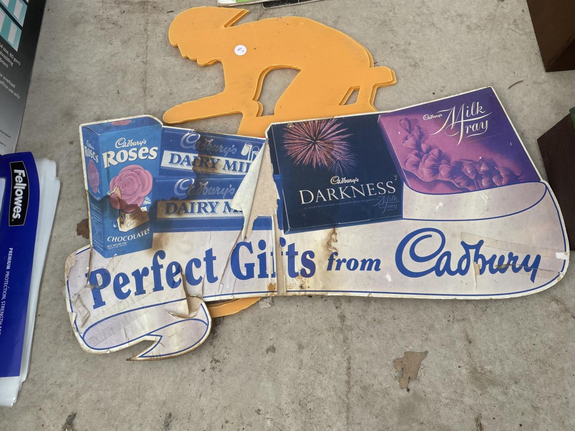 A QUANTITY OF RETRO ADVERTISING SIGNS TO INCLUDE CADBURYS ETC - Image 4 of 5