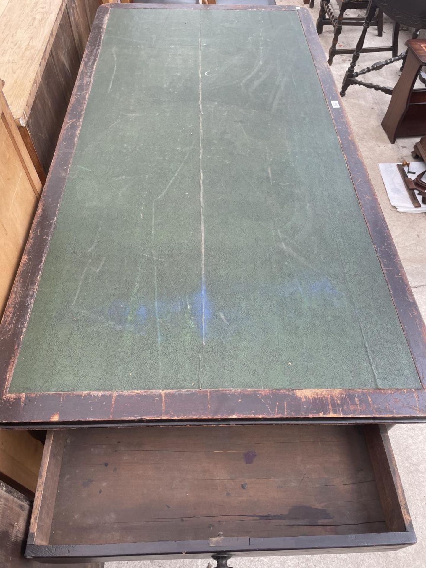 A VICTORIAN PINE OFFICE TABLE WITH TWO DRAWERS, ON TURNED LEGS, 71X36" WITH INSET LEATHERETTE TOP - Image 4 of 5