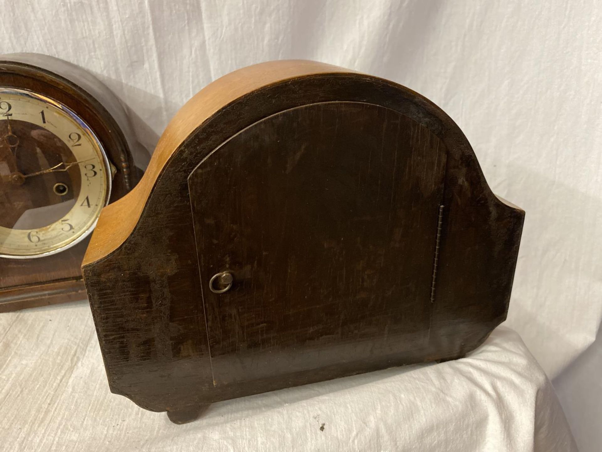 TWO MANTEL CLOCKS, ONE A MAHOGANY NAPOLEON HAT EXAMPLE AND THE OTHER AN ART DECO STYLE - Image 3 of 8