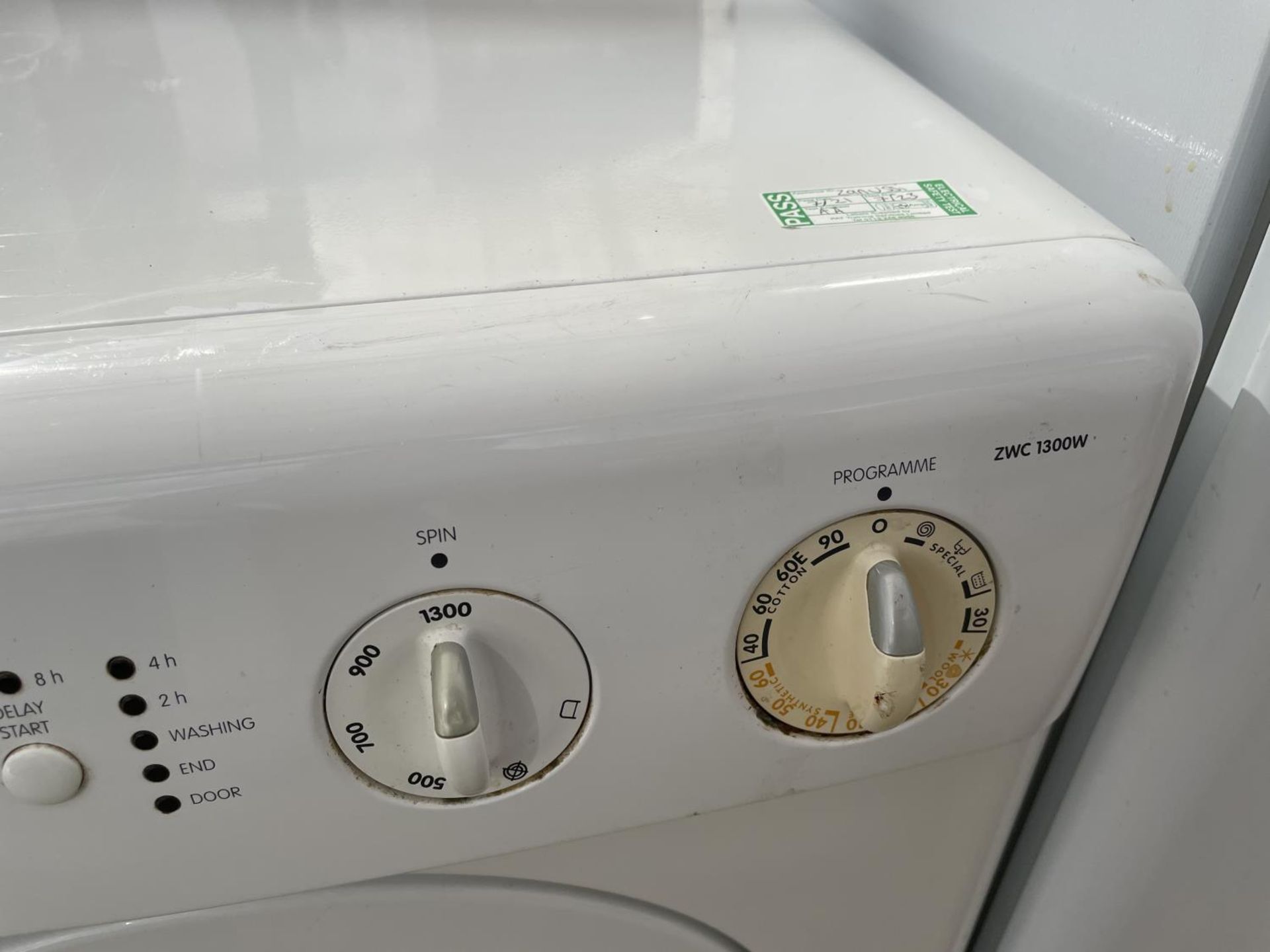 A WHITE ZANUSSI 3KG COMPACT WASHING MACHINE, PAT TEST, FUNCTION TEST AND SANITIZED BUT NO WARRANTY - Image 3 of 5