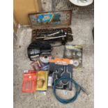 AN ASSORTMENT OF HAND TOOLS TO INCLUDE A SOCKET SET, WIRE BRUSH SET AND GRINDING DISCS ETC