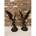 A HUGE PAIR OF SCULPTURED BRONZE EAGLES ON MARBLE BASES - H:94CM