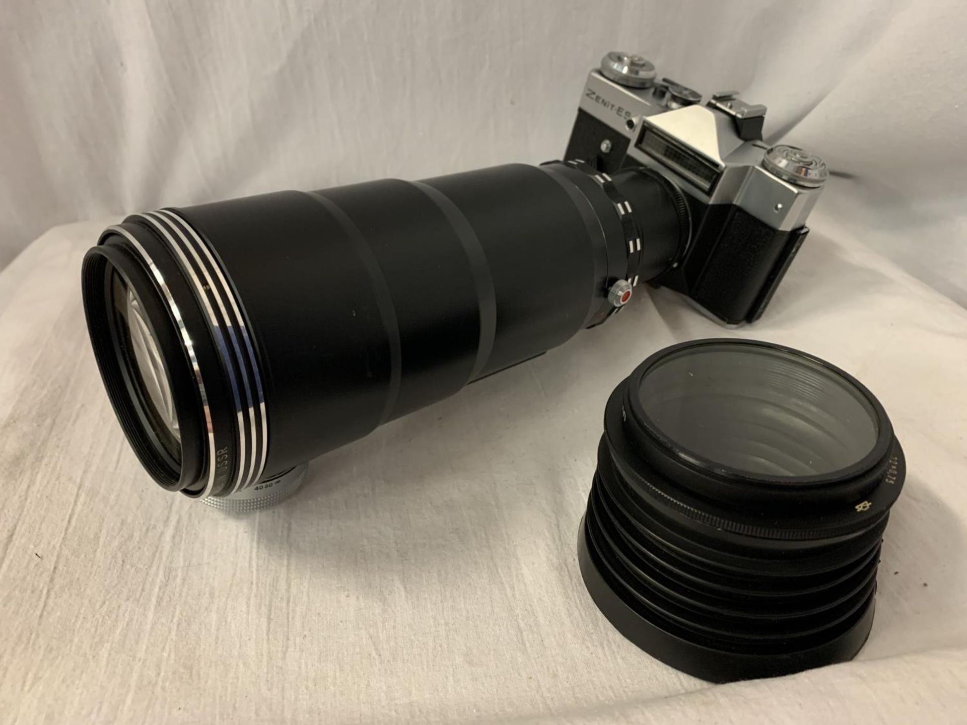 A BOXED ZENIT-ES PHOTO SNIPER LONG LENS CAMERA